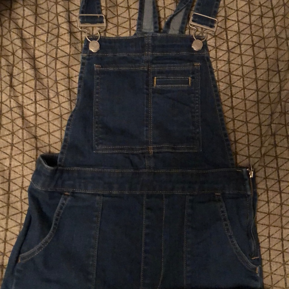 Really cute overall bibs